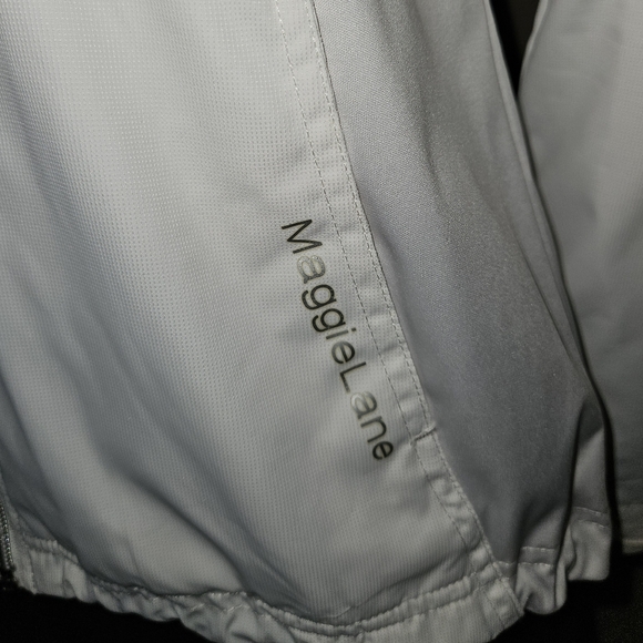 Maggie Lane golf jacket - Picture 7 of 11